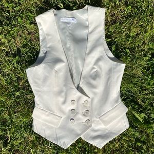 New York & Company Vest Size 2 white Deep Scoop Slim Fit Button Front Y2K
